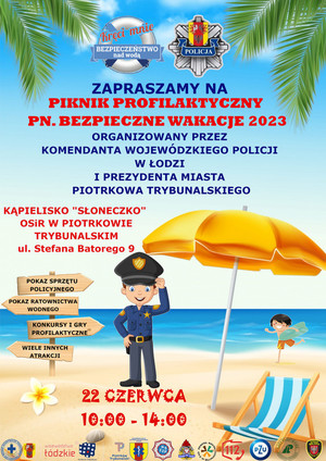 Na plakacie widoczny policjant na plaży w tle leżak, parasol i słońce