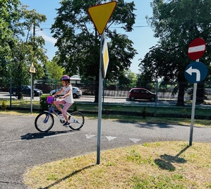 zmagania przedszkolaków z zadaniami konkursowymi