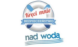 biało niebieskie koło ratunkowe z napisem kręci mnie bezpieczeństwo nad wodą