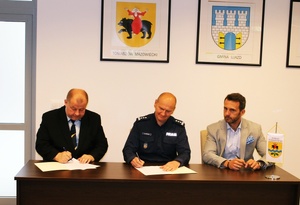 moment podpisania porozumienia w sprawie służb ponadnormatywnych