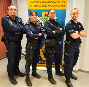 Dzielnicowi z Komendy Powiatowej Policji w Tomaszowie Maz.