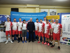 Drużyna z KPP w Radomsku  z Komendantem Powiatowym Policji w Tomaszowie Maz. mł. insp. Przemysławem Mazurkiewiczem